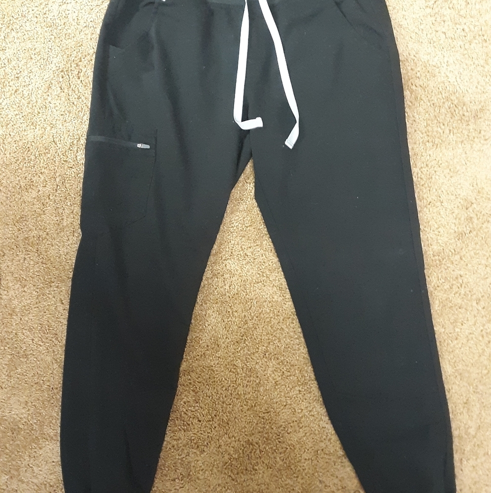 FIGS scrub pant - joggers